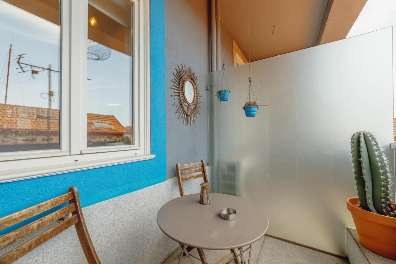 Downtown Modern Studio With Terrace By Vacationy Porto Buitenkant foto